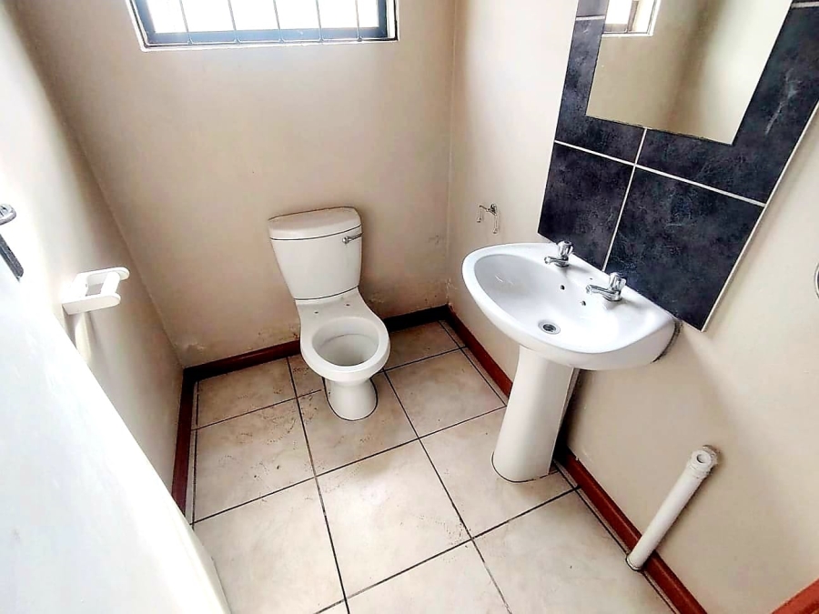 Commercial Property for Sale in Southernwood Eastern Cape